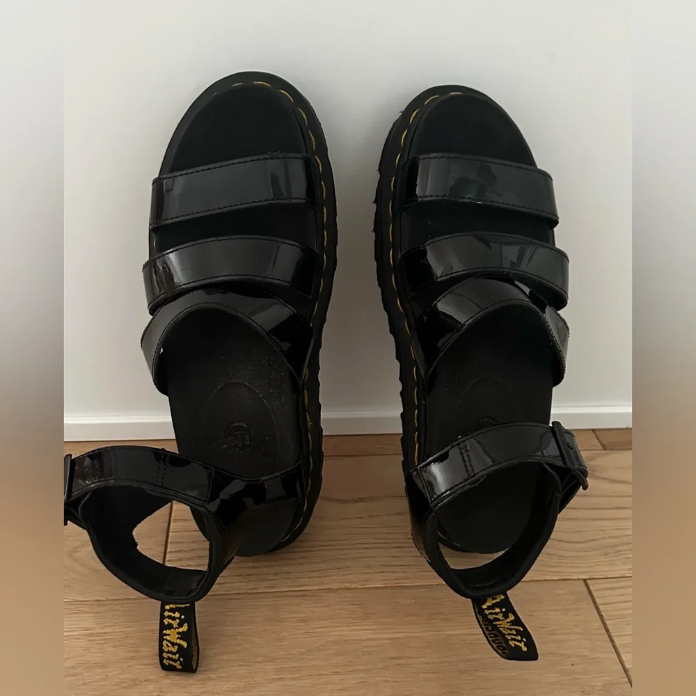 Dr. Martens Blair patent leather sandals size 9 - Picture 3 of 15